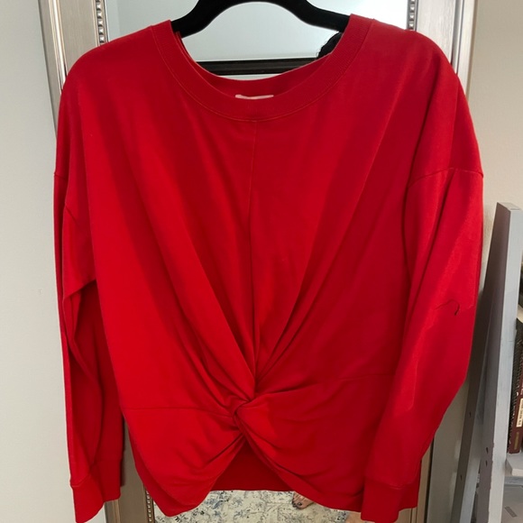 Twist front pullover - Picture 5 of 5